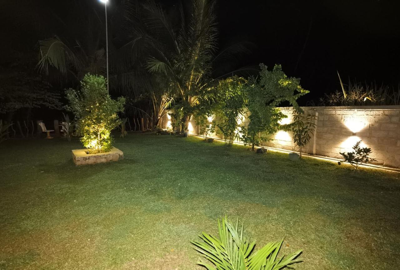 Ruwinsons Canal Garden Anuradhapura Exterior photo